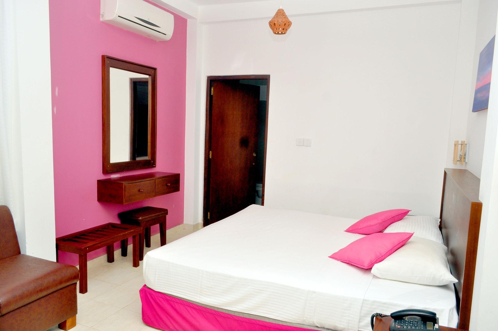 Lavendish Beach Resort Унаватуна Екстериор снимка