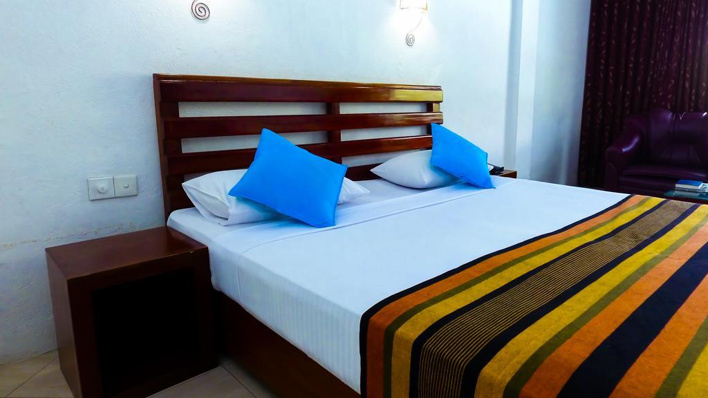 Lavendish Beach Resort Унаватуна Екстериор снимка
