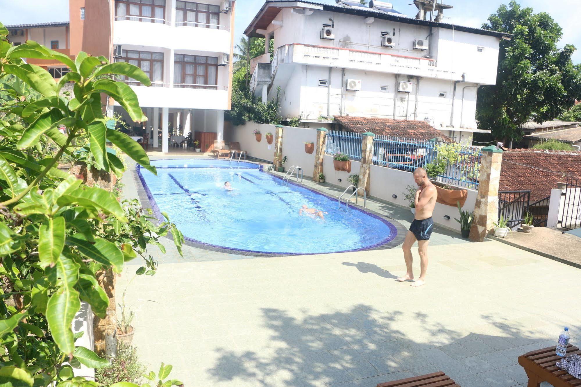 Lavendish Beach Resort Унаватуна Екстериор снимка