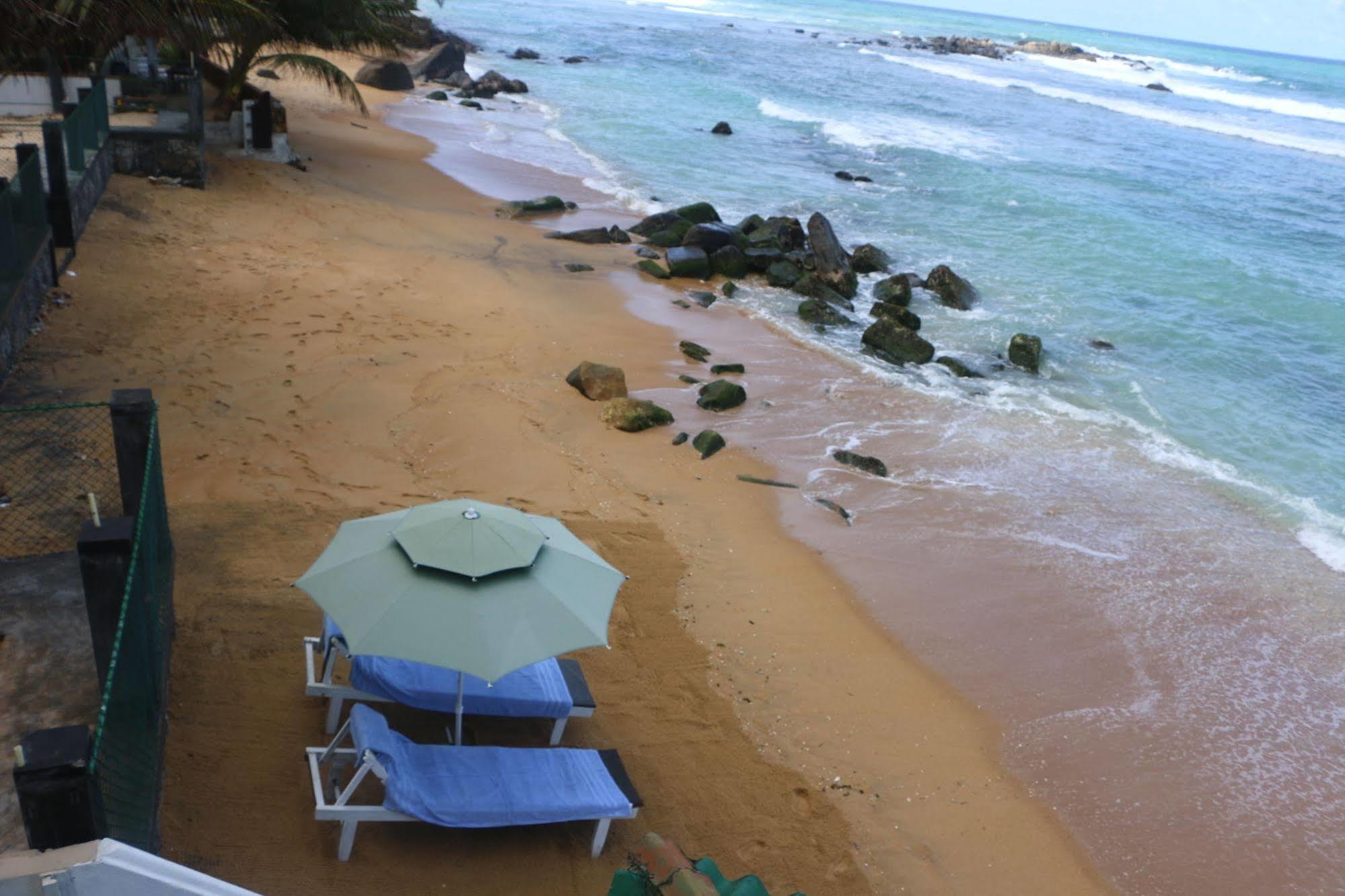 Lavendish Beach Resort Унаватуна Екстериор снимка