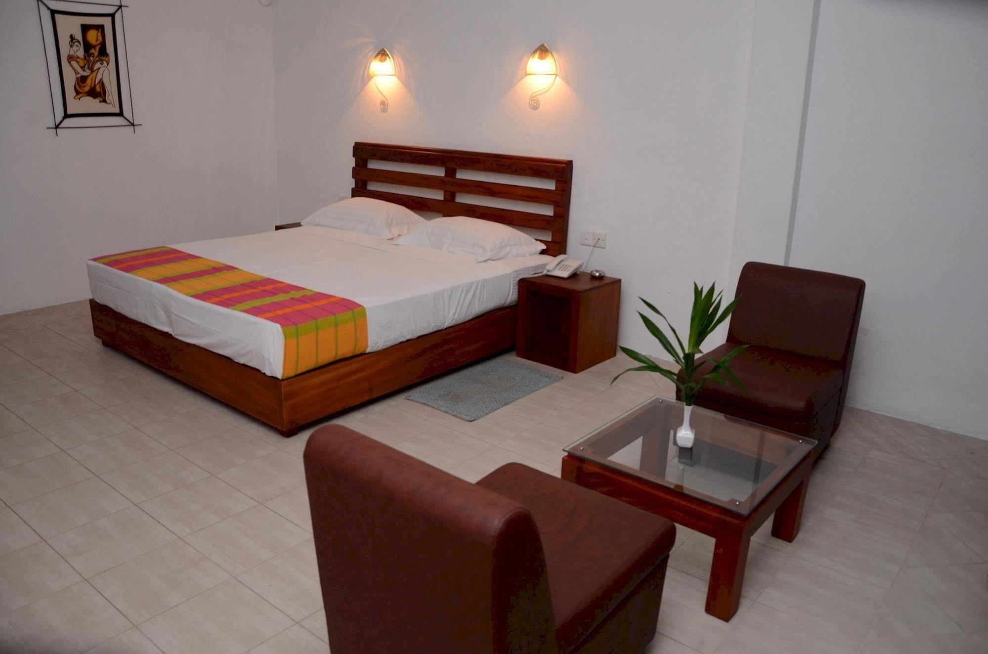 Lavendish Beach Resort Унаватуна Екстериор снимка