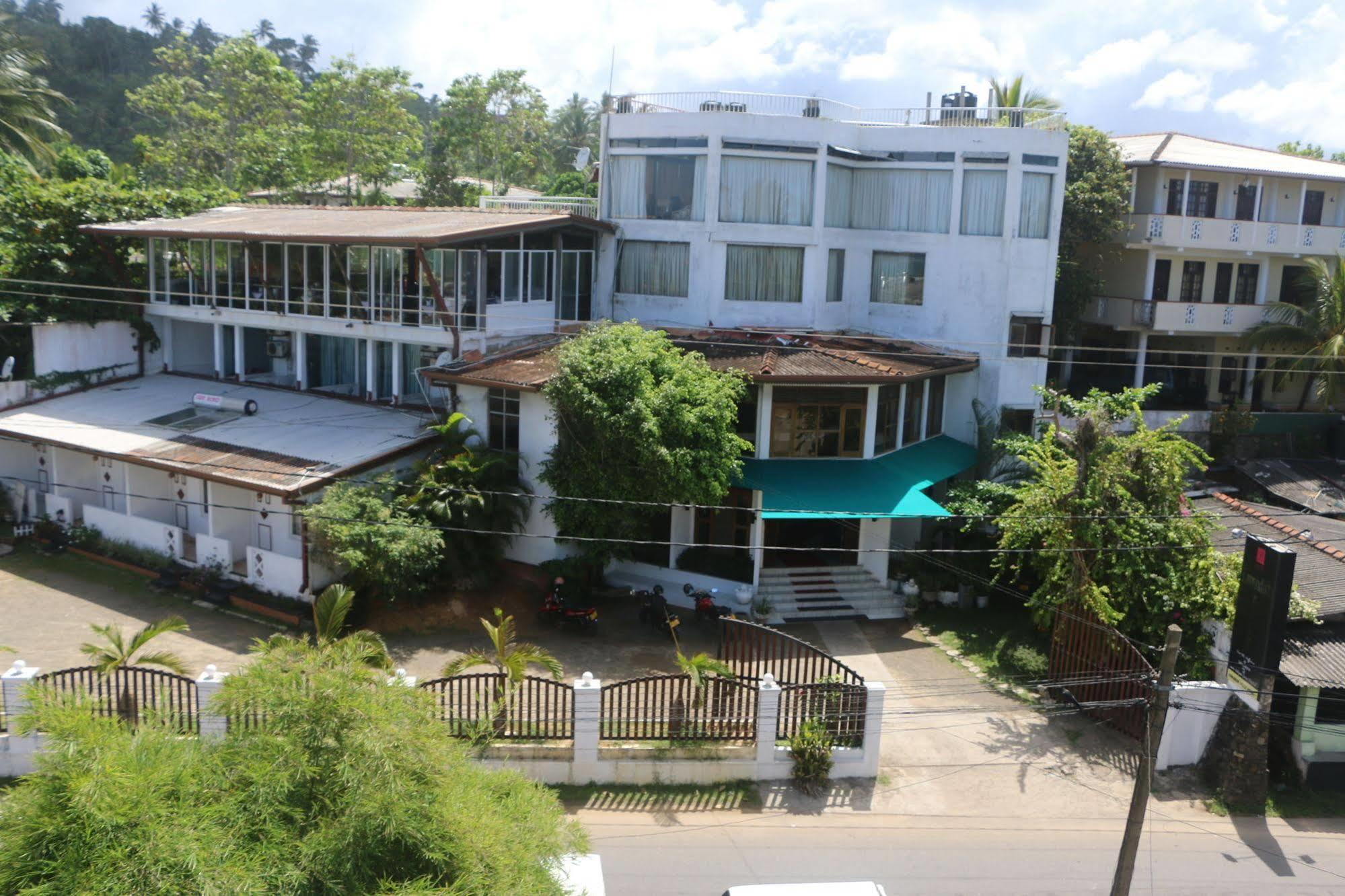 Lavendish Beach Resort Унаватуна Екстериор снимка