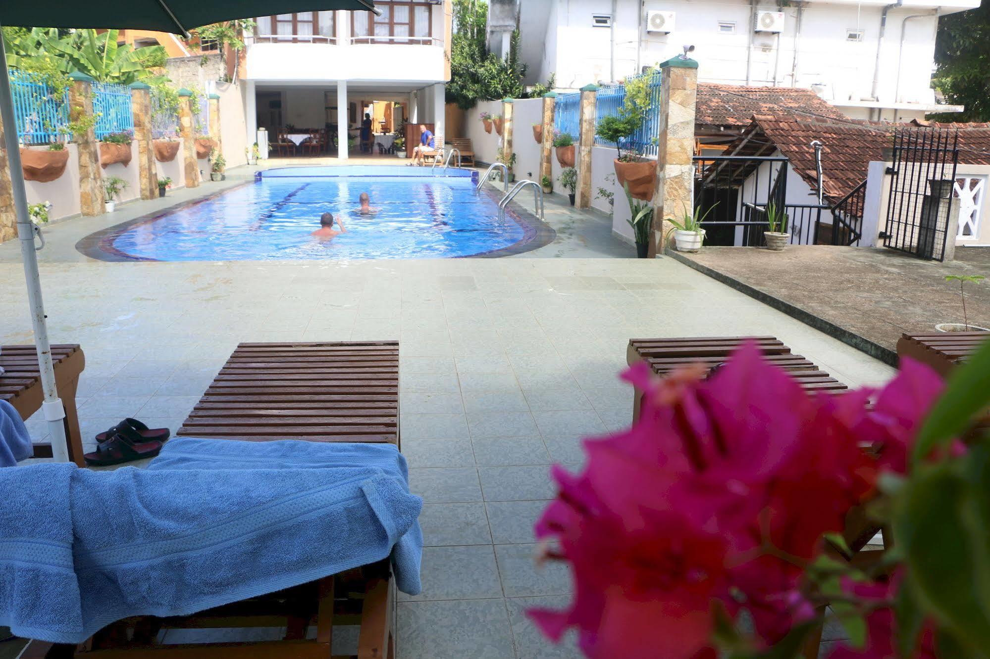 Lavendish Beach Resort Унаватуна Екстериор снимка