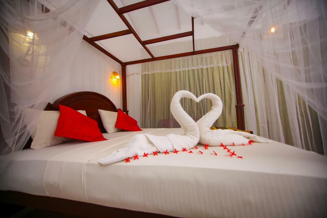 Lavendish Beach Resort Унаватуна Екстериор снимка