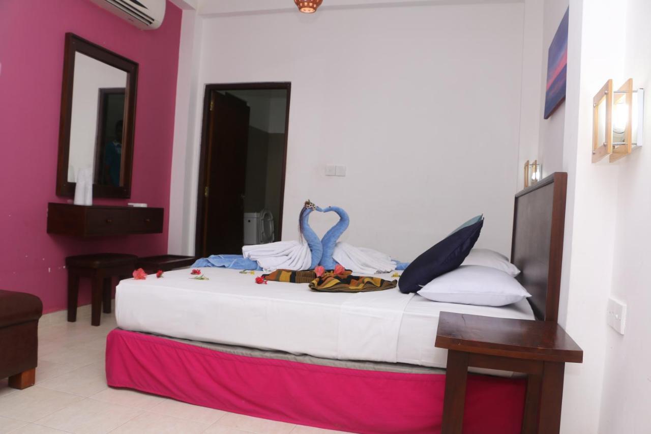 Lavendish Beach Resort Унаватуна Екстериор снимка