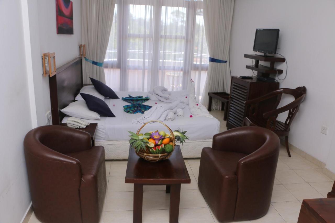 Lavendish Beach Resort Унаватуна Екстериор снимка